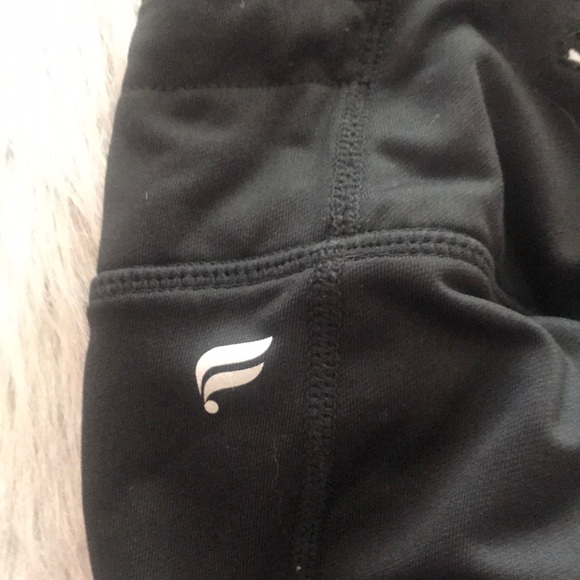 Fabletics leggings small EUC - Picture 6 of 6